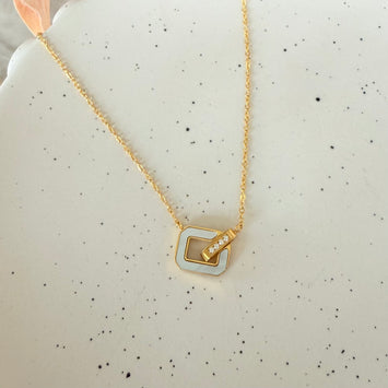 Shell square necklace