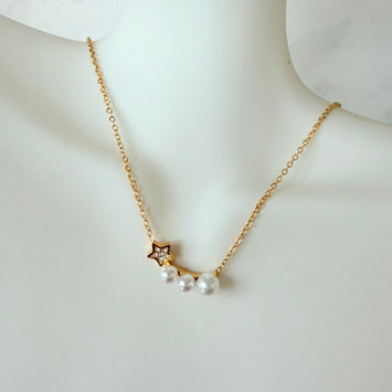 Star and pearl necklace