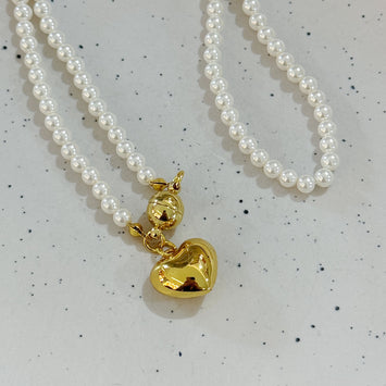 Love heart pearl necklace
