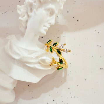 Leaf pearl ring