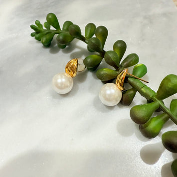 Pearl drop earrings