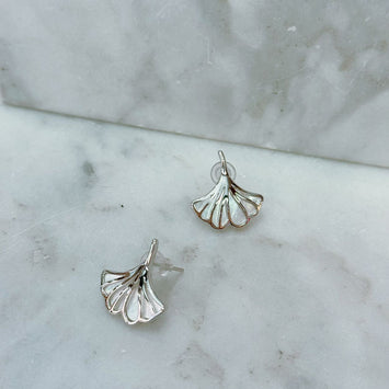 Sliver shell earrings