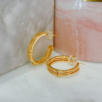 Simple loop earrings