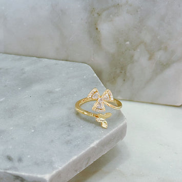 Diamond three leaf ring