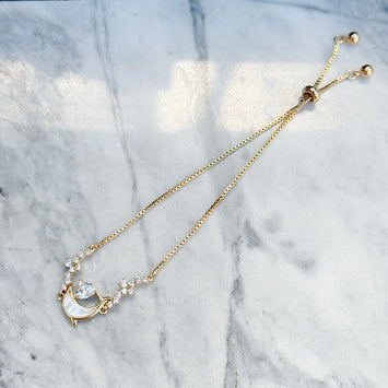 Shell dolphin bracelet