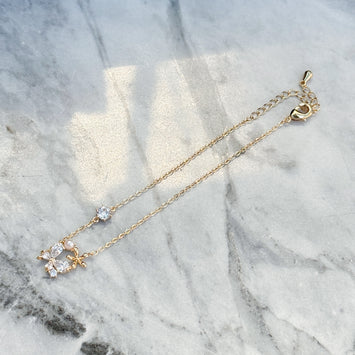 Diamond flower bracelet