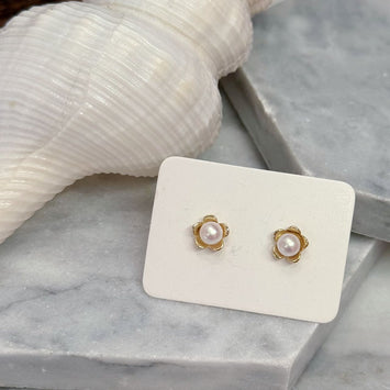 Pearl flower earrings