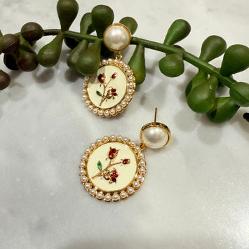 Hanging painting earrings