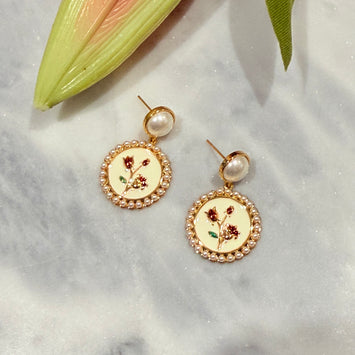 Hanging painting earrings