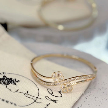 Double flower bangle