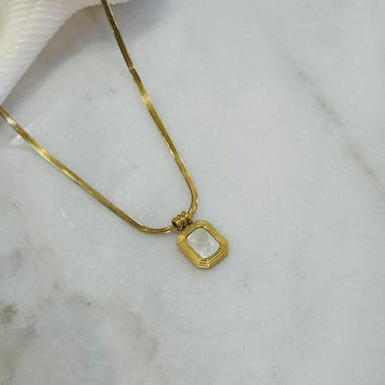 Square shell necklace