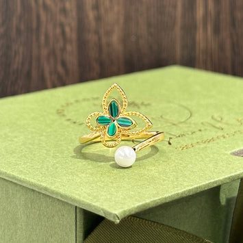 Green butterfly pearl ring