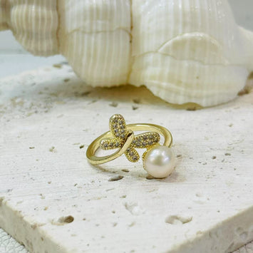 Dragonfly pearl ring