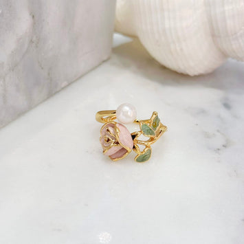 Rose pearl ring