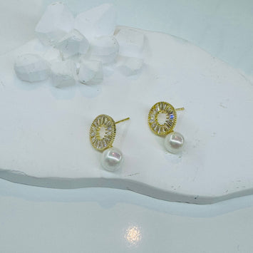 Diamonds circle earrings
