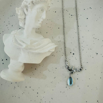 Sliver space necklace
