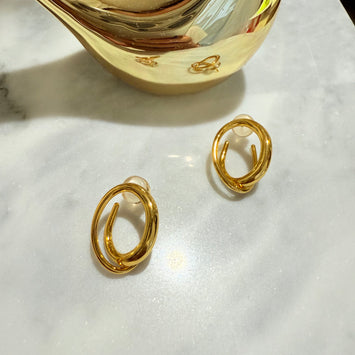 Designed twist earrings