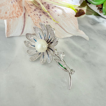 Sliver sunflower brooch
