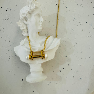 Double pearl necklace