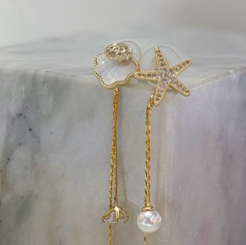 Shell and star earrings
