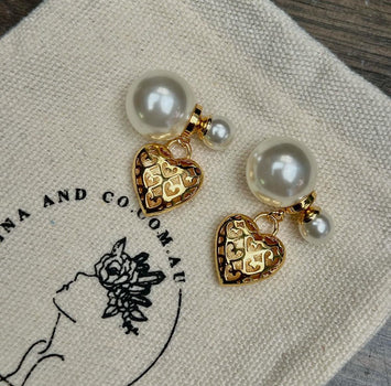 Pearl hanging hollowed heart earrings