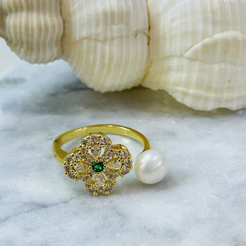 Green stone with pearl ring