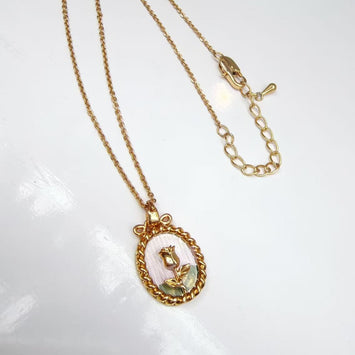 Rose Pendant Necklace