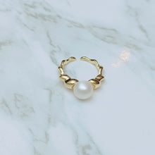 Gold Twisted Pearl Ring