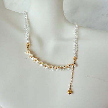 Multiple flowers necklace