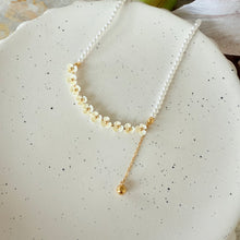 Multiple flowers necklace