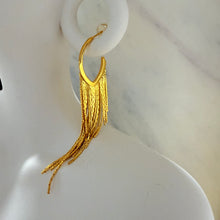 Hanging tassels earrings