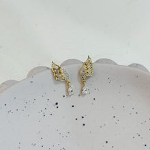 Wing earrings