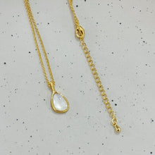 Shell drop necklace