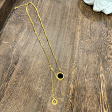 Double sides circle necklace