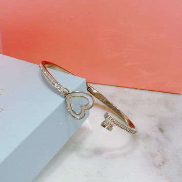 Sliver shell key bangle