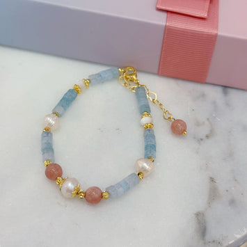Aquamarine pearl bracelet