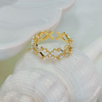 Pearl cross ring