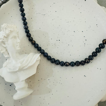 Classic black pearl necklace