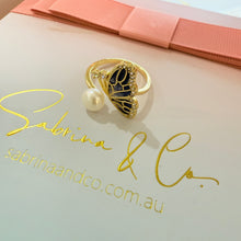 Butterfly wing ring