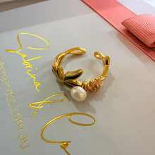 Flower pearl ring
