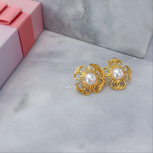 Golden flower earrings