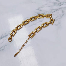 Waterproof Chunky Paperclip Bracelet