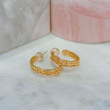 Simple loop earrings