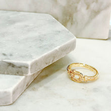 Diamond square ring