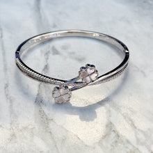 Double shell flowers bangle