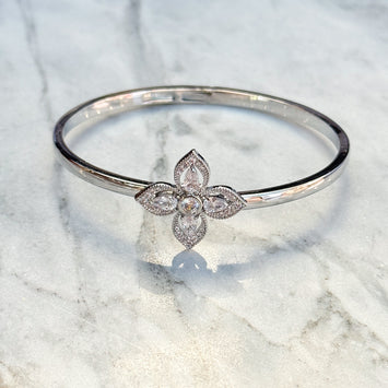 Four leaves flower bangle