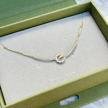 Diamond tail bracelet