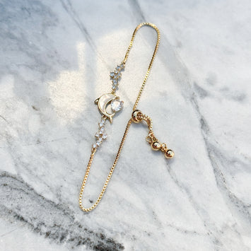 Shell dolphin bracelet