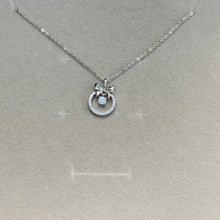 Sliver bow necklace