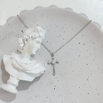 Sliver cross necklace